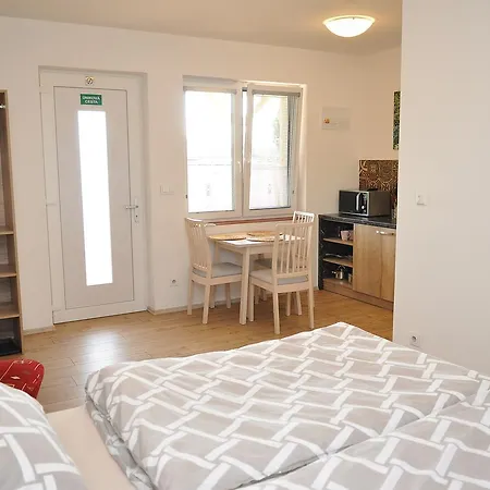 Apartmany Pritluky بيت ضيافة Přítluky