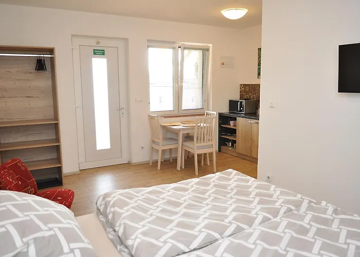 Apartmany Pritluky Pensjonat Přítluky