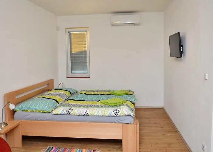 Guest house Apartmany Pritluky Pritluky